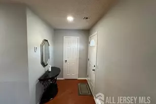 718 A Victoria Ct, Monroe Township, NJ 08831 - Photo 2