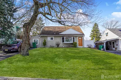 7 Walnut Lane, Sayreville, NJ 08859 - Photo 2