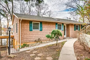 23 Cardownie St, Edison, NJ 08817 - Photo 2