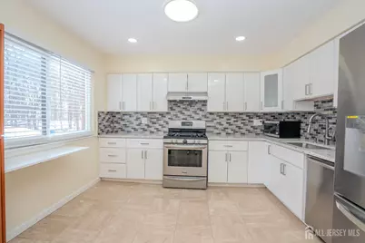 1001 Edison Glen Terrace, Edison, NJ 08837 - Photo 2