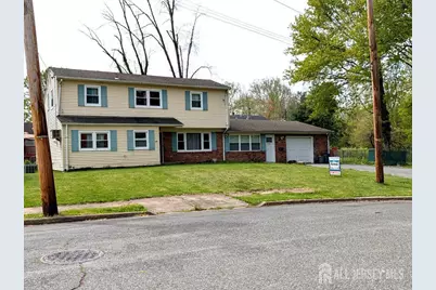 726 W Milton Avenue, Rahway, NJ 07065 - Photo 2