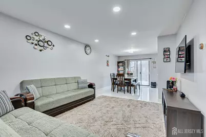 304 Maplecrest Road, Edison, NJ 08820 - Photo 12