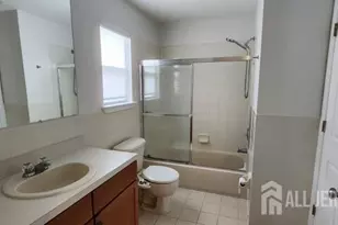 532 Great Beds Ct, Perth Amboy, NJ 08861 - Photo 10