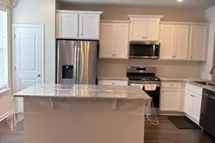 10 Stanton Rd, Mount Holly, NJ 08060 - Photo 2