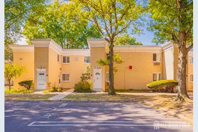 20 Lake Avenue #2B, East Brunswick Township, NJ 08816 - Photo 1