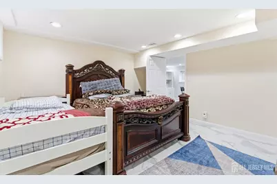 16 Hallo Street, Edison, NJ 08837 - Photo 28
