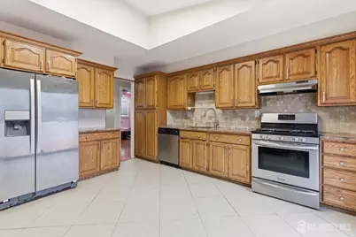 16 Hallo Street, Edison, NJ 08837 - Photo 10