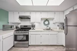 69 Percival Ct, Old Bridge Township, NJ 08857 - Photo 10