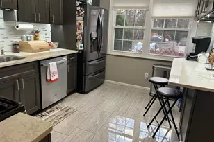 42 Townsend Dr, Old Bridge Township, NJ 07747 - Photo 4