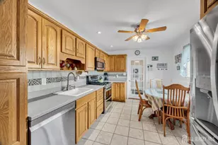 407 Clinton Ave, Middlesex, NJ 08846 - Photo 8