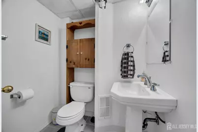 407 Clinton Avenue, Middlesex, NJ 08846 - Photo 24