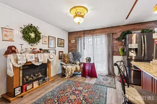 1 Gorczyca Pl, Sayreville, NJ 08879 - Photo 4