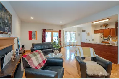 6 Barlow Court, Plainsboro Township, NJ 08536 - Photo 10