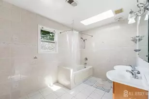 117 Old Post Rd, Edison, NJ 08810 - Photo 18