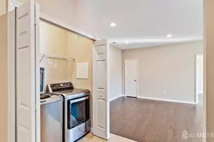 944 Halifax Pl, Hamilton Township, NJ 08619 - Photo 6