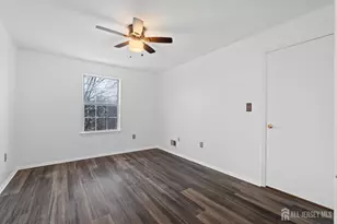 12 Kingston Run, North Brunswick Township, NJ 08902 - Photo 8