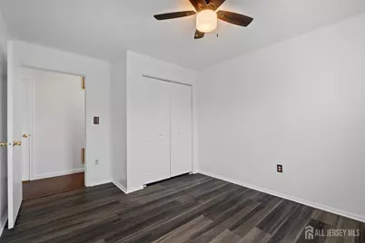 12 Kingston Run, North Brunswick Township, NJ 08902 - Photo 6