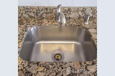 1617 N Raspberry Court, Edison, NJ 08817 - Photo 6