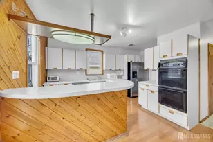 128 E Colfax Ave E, Roselle Park, NJ 07204 - Photo 8