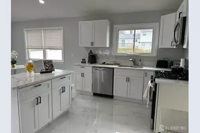 106 Boulevard W, Old Bridge Township, NJ 07735 - Photo 10