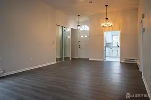 659B Azalea Plaza, Monroe Township, NJ 08831 - Photo 4