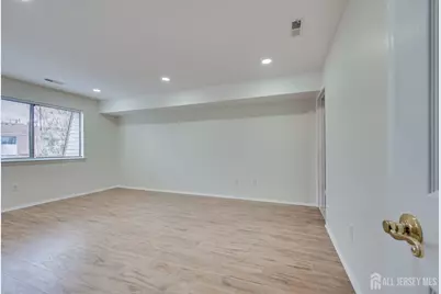 1314 Edison Glen Terrace, Edison, NJ 08837 - Photo 6