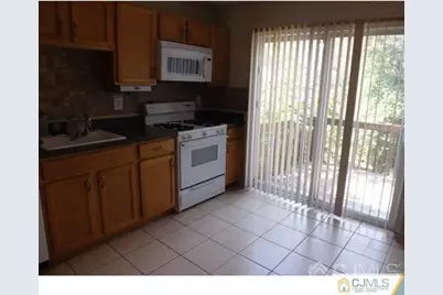 18 Lakeview Drive, Helmetta, NJ 08828 - Photo 2