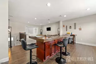 5 Jessie St, Carteret, NJ 07008 - Photo 4