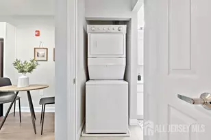 2821 Pheasant Hollow Dr, Plainsboro Township, NJ 08536 - Photo 10