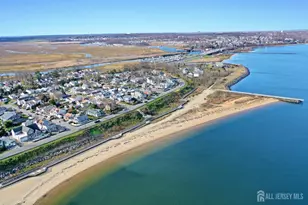 141 Shoreland Cir, Old Bridge Township, NJ 08879 - Photo 4