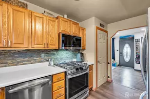 505 Summit St, Hightstown, NJ 08520 - Photo 6