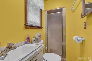 184 Green St, Woodbridge Township, NJ 07095 - Photo 18