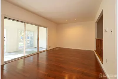 32 Lafayette Court, North Brunswick Township, NJ 08902 - Photo 8