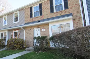 32 Lafayette Ct, North Brunswick Township, NJ 08902 - Photo 2