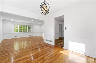 35 Brooktree Rd, East Windsor Township, NJ 08520 - Photo 6