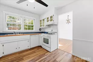 35 Brooktree Rd, East Windsor Township, NJ 08520 - Photo 8