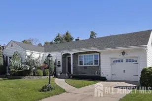 824 Evergreen Ct, North Brunswick Township, NJ 08902 - Photo 1