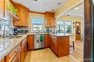 46 Runyon Ave, Edison, NJ 08817 - Photo 8