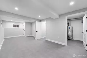 139 Lee Dr, Middlesex, NJ 08846 - Photo 32