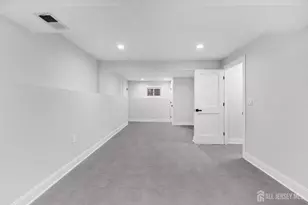 139 Lee Dr, Middlesex, NJ 08846 - Photo 34