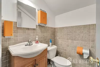 107 Stuyvesant Avenue #2, Lyndhurst Township, NJ 07071 - Photo 16