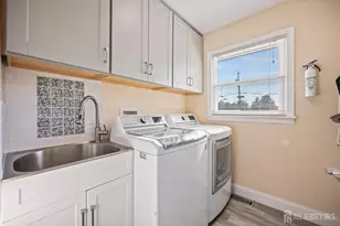 568 Village Rd, West Windsor Township, NJ 08550 - Photo 36