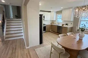 208 Holly Dr, Roselle, NJ 07203 - Photo 10