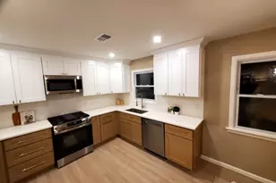 208 Holly Dr, Roselle, NJ 07203 - Photo 32