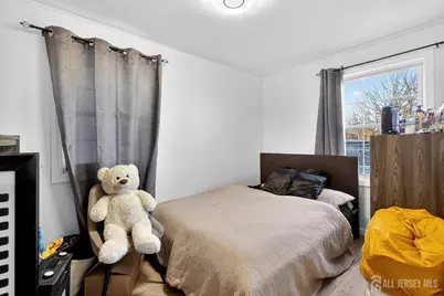 425 East Avenue, Perth Amboy, NJ 08861 - Photo 12