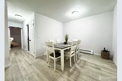 528 Cricket Lane, Woodbridge Township, NJ 07095 - Photo 8