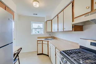 112 Redbud Rd, Piscataway Township, NJ 08854 - Photo 8