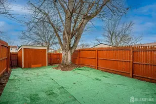 112 Redbud Rd, Piscataway Township, NJ 08854 - Photo 22