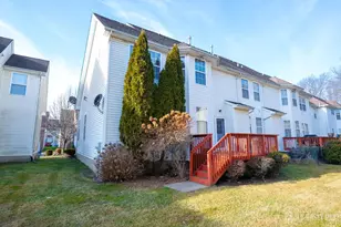 903 Swallow Ct, North Brunswick Township, NJ 08902 - Photo 32