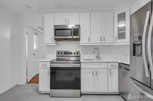 14 College Dr, Edison, NJ 08817 - Photo 18